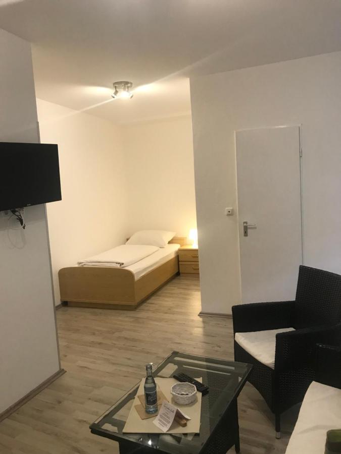 Gasthof und Pension Zur Frischen Quelle Heigenbruecken Exterior foto