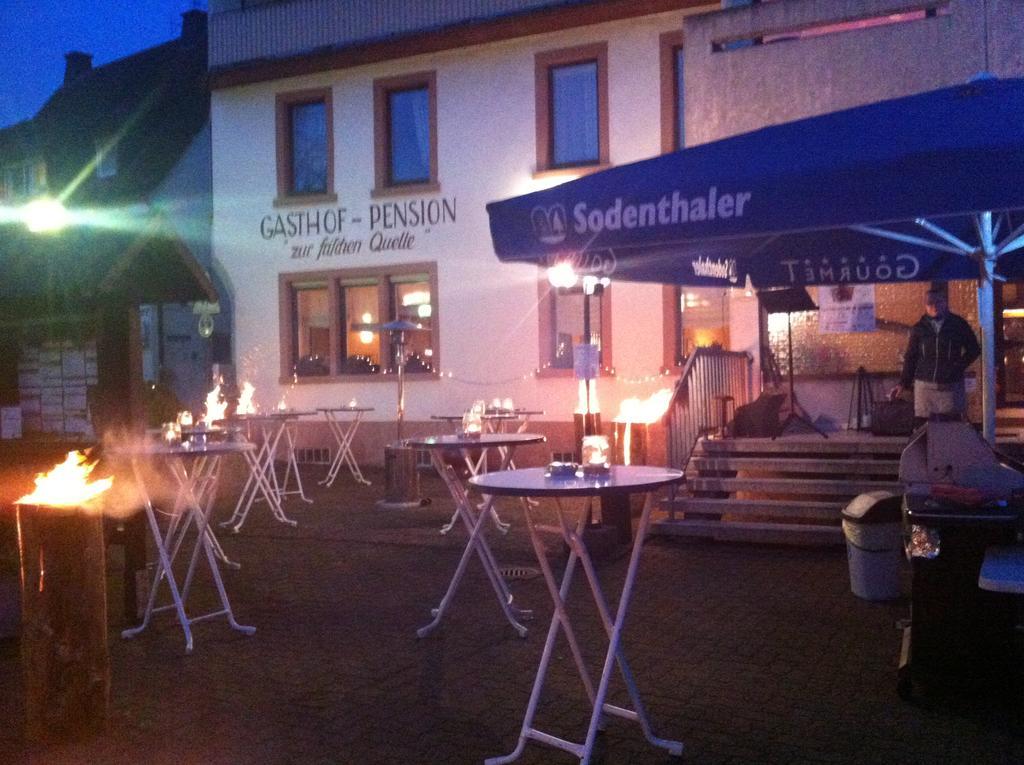 Gasthof und Pension Zur Frischen Quelle Heigenbruecken Exterior foto
